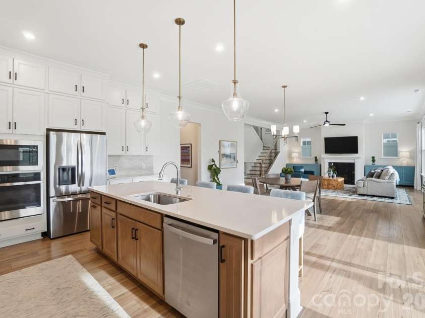 805 Lakeforest Drive, Belmont, NC 28012.  MLS# CAR4367985, YatesRealty ID 21424. 