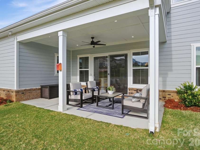 805 Lakeforest Drive, Belmont, NC 28012.  MLS# CAR4367985, YatesRealty ID 21424. 