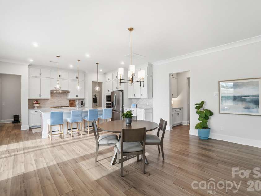 805 Lakeforest Drive, Belmont, NC 28012.  MLS# CAR4367985, YatesRealty ID 21424. Eat-In Kitchen Area
