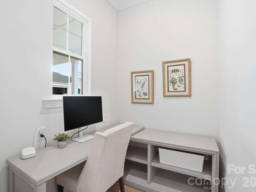 805 Lakeforest Drive, Belmont, NC 28012.  MLS# CAR4367985, YatesRealty ID 21424. Flex/Office Space