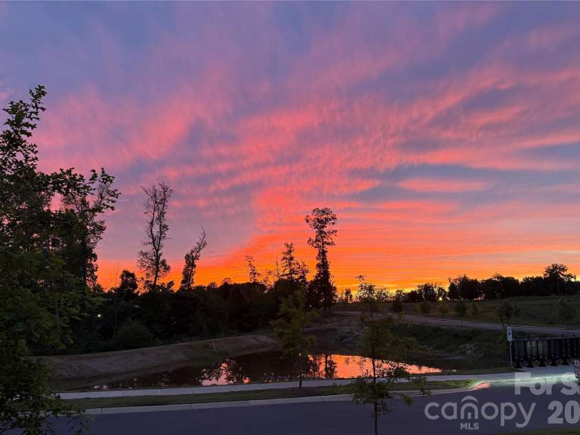 805 Lakeforest Drive, Belmont, NC 28012.  MLS# CAR4367985, YatesRealty ID 21424. Glorious Sunsets from Your Front Porch
