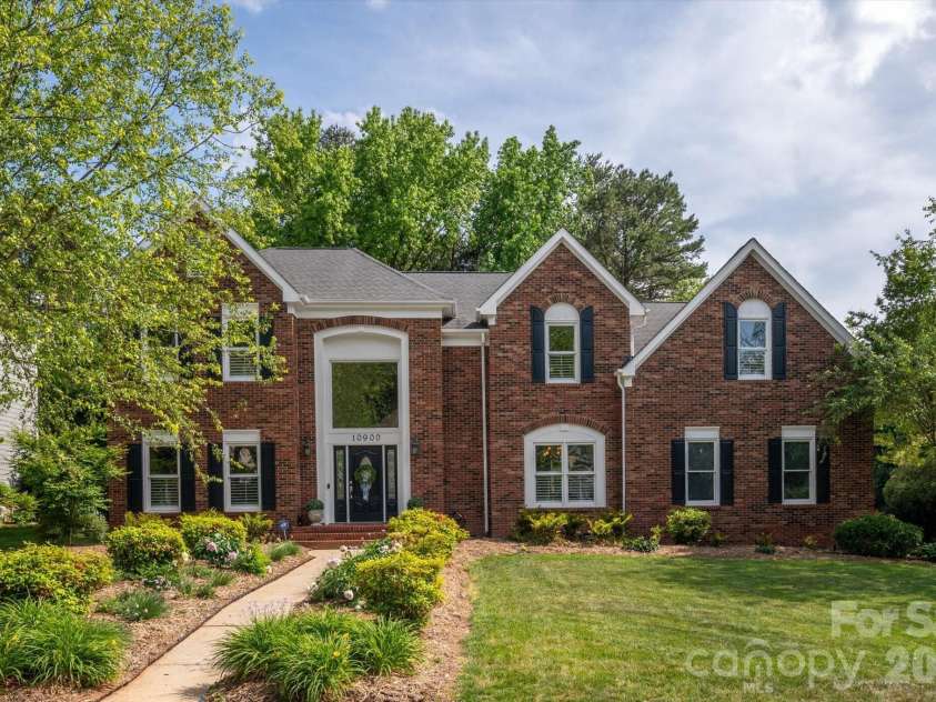 10900 Jordan Rae Lane, Charlotte, NC 28277.  MLS# CAR4379001, YatesRealty ID 21425. 