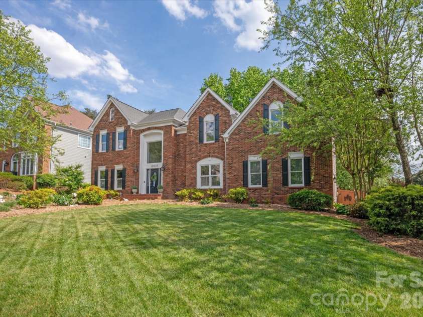 10900 Jordan Rae Lane, Charlotte, NC 28277.  MLS# CAR4379001, YatesRealty ID 21425. 
