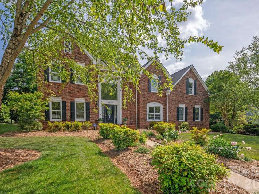10900 Jordan Rae Lane, Charlotte, NC 28277.  MLS# CAR4379001, YatesRealty ID 21425. 