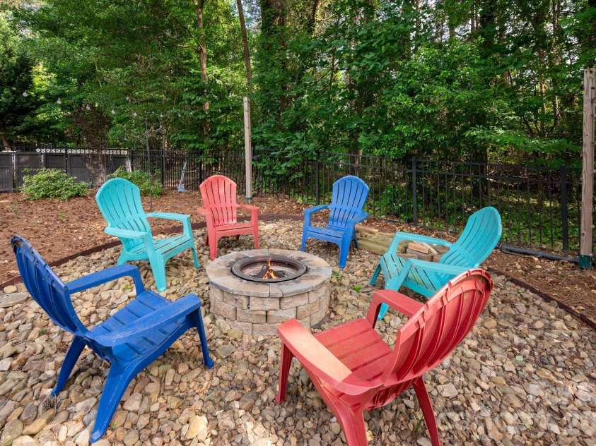 10900 Jordan Rae Lane, Charlotte, NC 28277.  MLS# CAR4379001, YatesRealty ID 21425. 