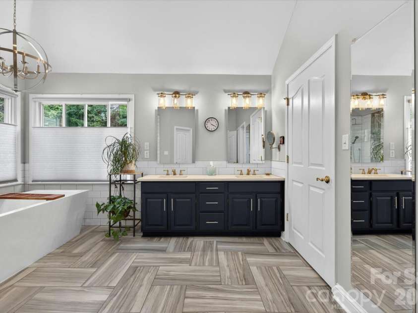 10900 Jordan Rae Lane, Charlotte, NC 28277.  MLS# CAR4379001, YatesRealty ID 21425. 