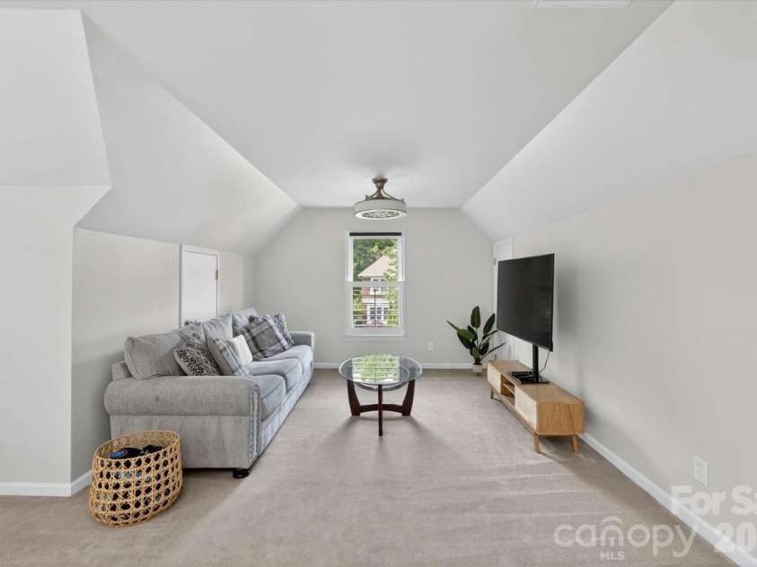10900 Jordan Rae Lane, Charlotte, NC 28277.  MLS# CAR4379001, YatesRealty ID 21425. 