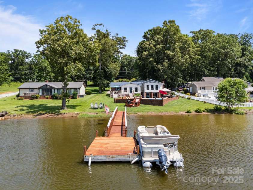 1017 Holloway Church Road, Lexington, NC 27292.  MLS# CAR4266201, YatesRealty ID 21426. 