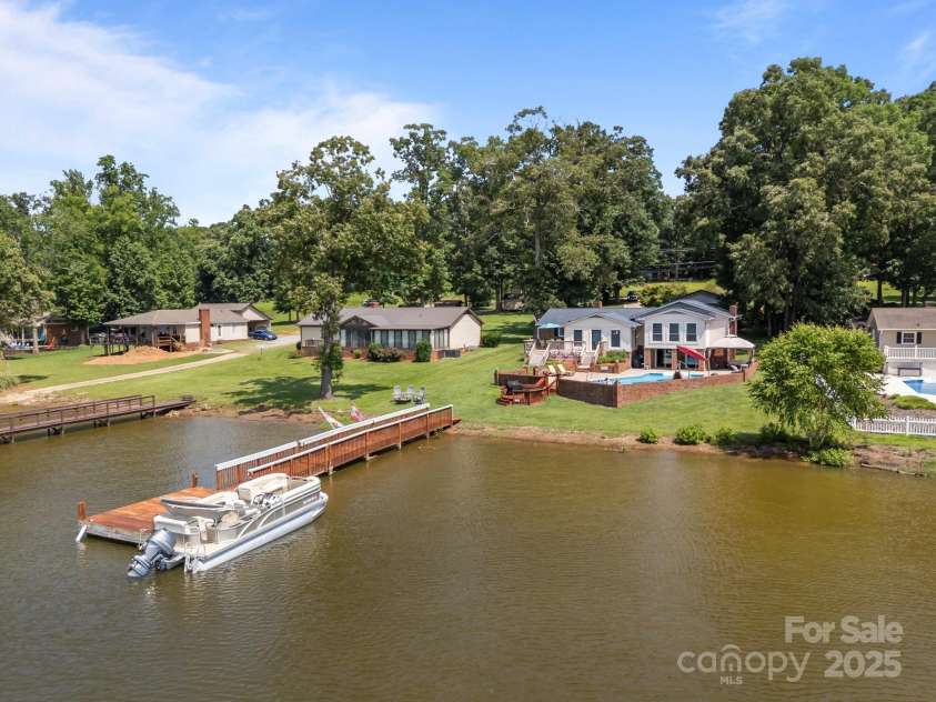1017 Holloway Church Road, Lexington, NC 27292.  MLS# CAR4266201, YatesRealty ID 21426. 