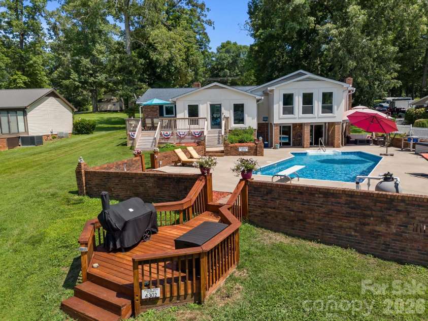 1017 Holloway Church Road, Lexington, NC 27292.  MLS# CAR4266201, YatesRealty ID 21426. 