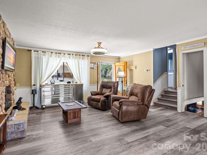 1017 Holloway Church Road, Lexington, NC 27292.  MLS# CAR4266201, YatesRealty ID 21426. 