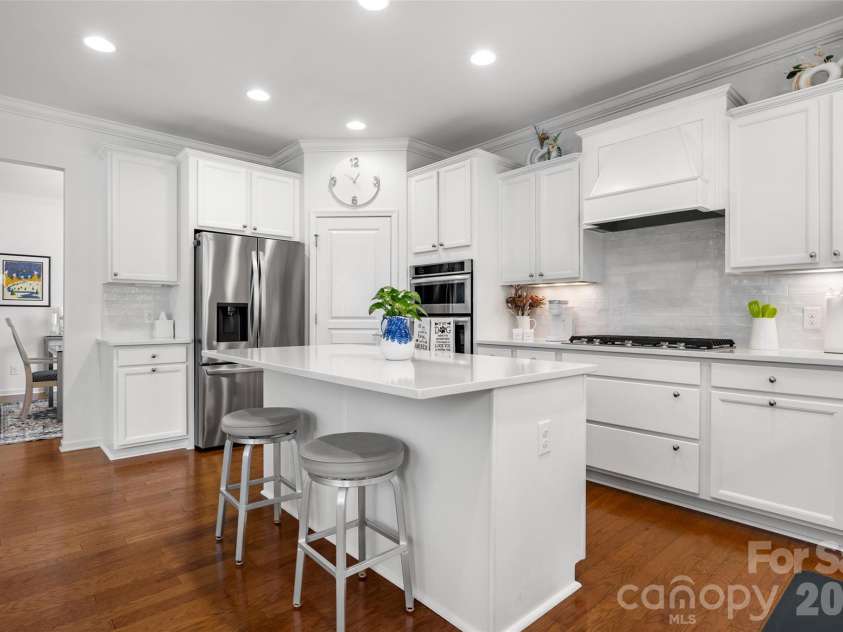 6174 Jack Thomas Drive, Fort Mill, SC 29707.  MLS# CAR4369429, YatesRealty ID 21426. 