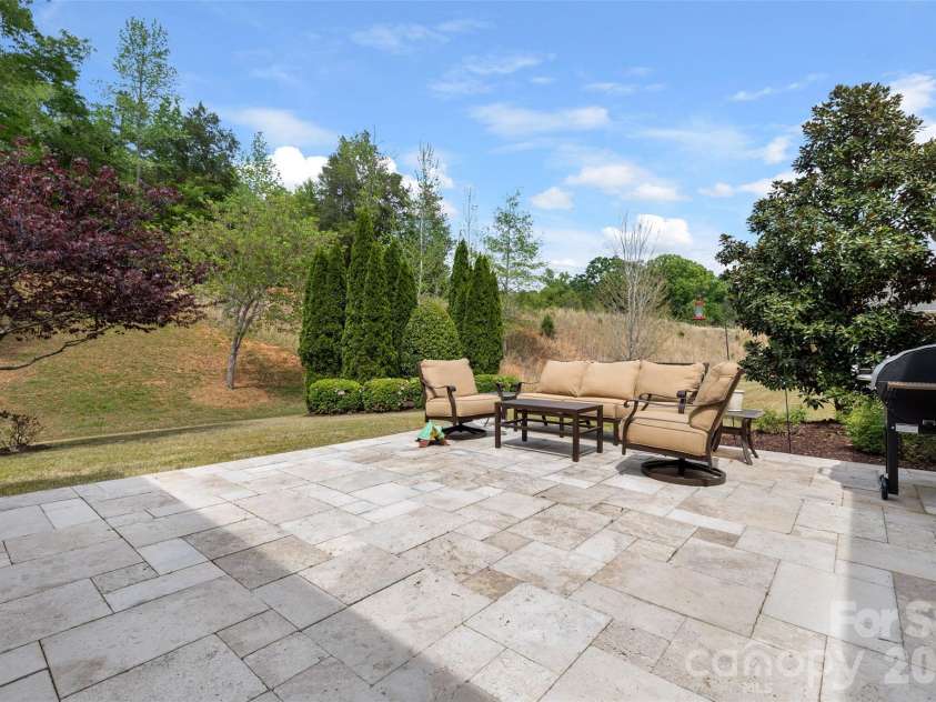 6174 Jack Thomas Drive, Fort Mill, SC 29707.  MLS# CAR4369429, YatesRealty ID 21426. 