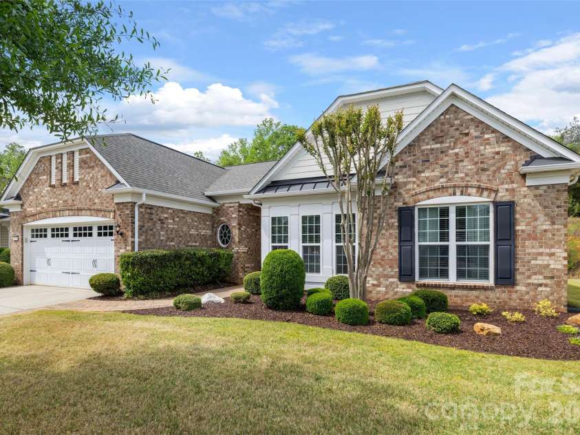 6174 Jack Thomas Drive, Fort Mill, SC 29707.  MLS# CAR4369429, YatesRealty ID 21426. 
