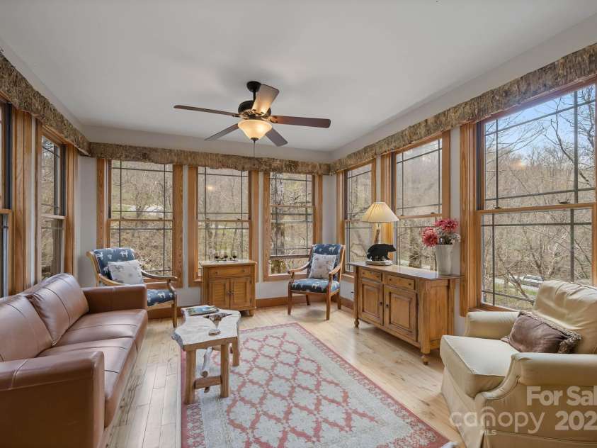 140 Spruce Hollow Road, Beech Mountain, NC 28604.  MLS# CAR4263469, YatesRealty ID 21427. 