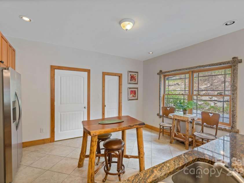 140 Spruce Hollow Road, Beech Mountain, NC 28604.  MLS# CAR4263469, YatesRealty ID 21427. 