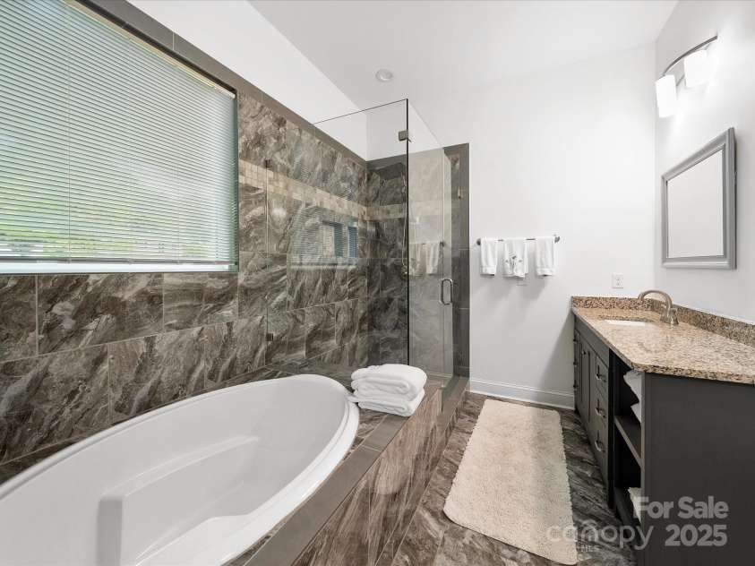 11104 Pine Grove Avenue, Mint Hill, NC 28227.  MLS# CAR4248082, YatesRealty ID 21428. GARDEN TUB SEPARATE SHOWER
