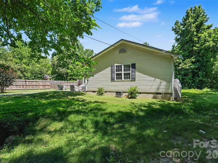 150 Waco Avenue, Kannapolis, NC 28083.  MLS# CAR4395400, YatesRealty ID 21428. 