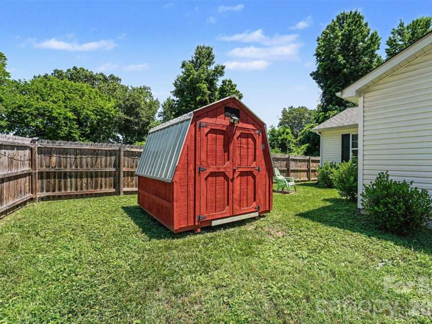 150 Waco Avenue, Kannapolis, NC 28083.  MLS# CAR4395400, YatesRealty ID 21428. 