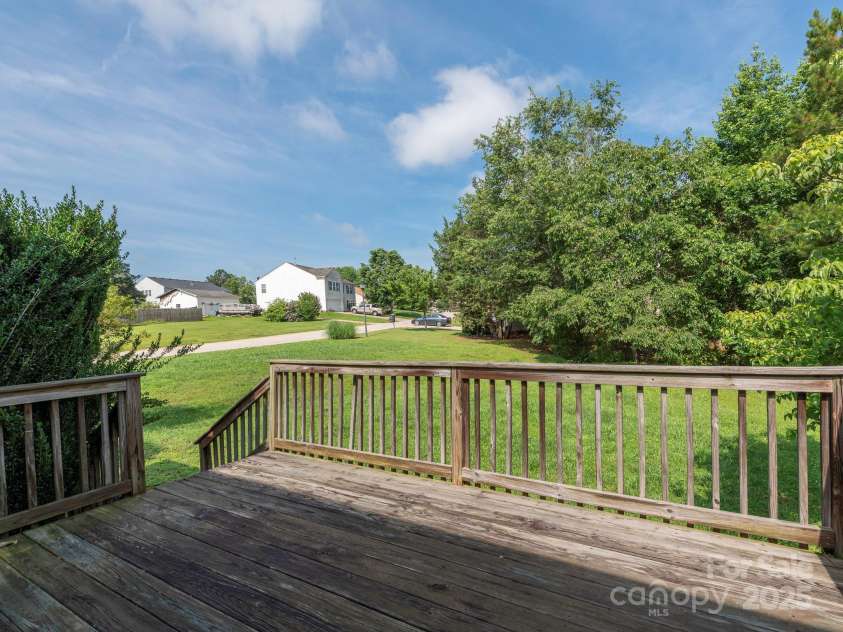 1271 Applewood Lane, York, SC 29745.  MLS# CAR4266523, YatesRealty ID 21429. Back Deck