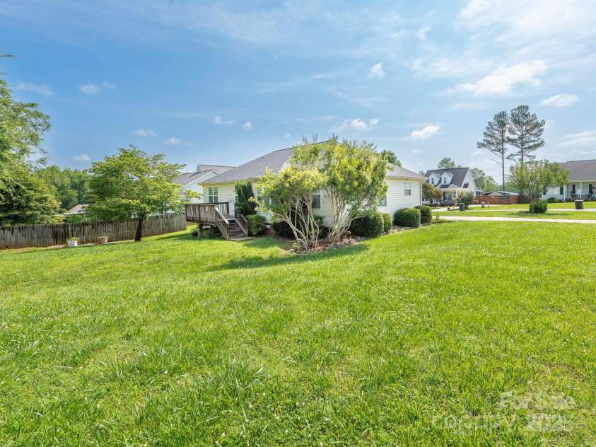 1271 Applewood Lane, York, SC 29745.  MLS# CAR4266523, YatesRealty ID 21429. Backyard