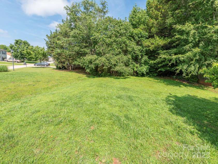 1271 Applewood Lane, York, SC 29745.  MLS# CAR4266523, YatesRealty ID 21429. Backyard