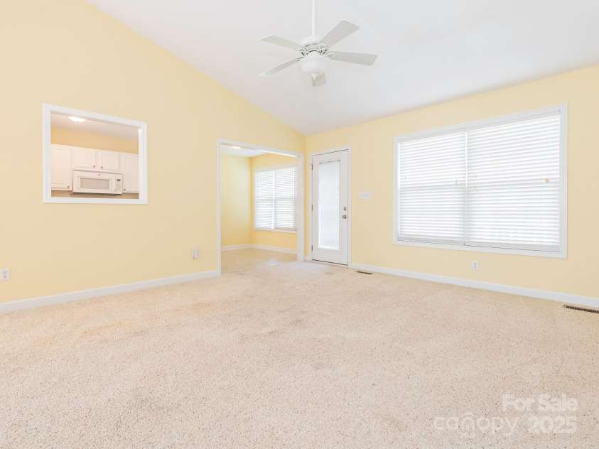 1271 Applewood Lane, York, SC 29745.  MLS# CAR4266523, YatesRealty ID 21429. Family Room into breakfast Nook