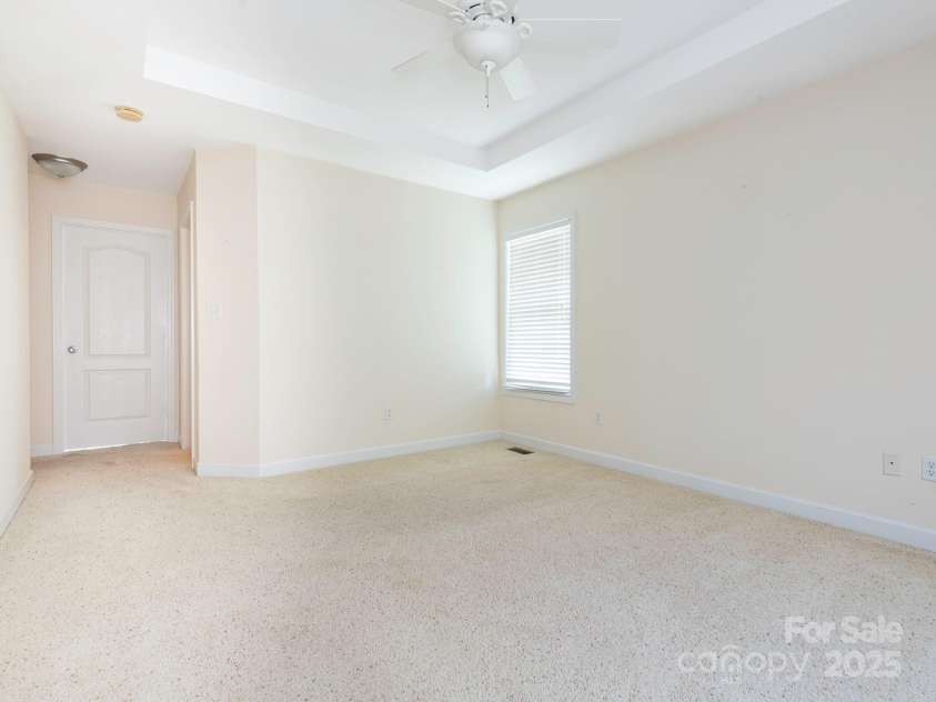 1271 Applewood Lane, York, SC 29745.  MLS# CAR4266523, YatesRealty ID 21429. Primary Bedroom