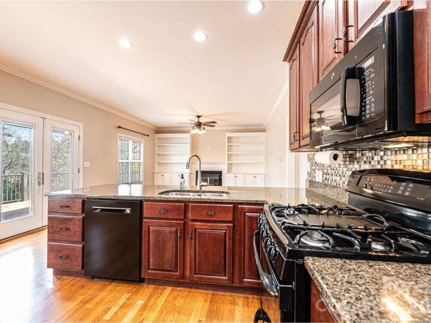 4726 Crystal Falls Avenue, Hickory, NC 28601.  MLS# CAR4367330, YatesRealty ID 21429. 