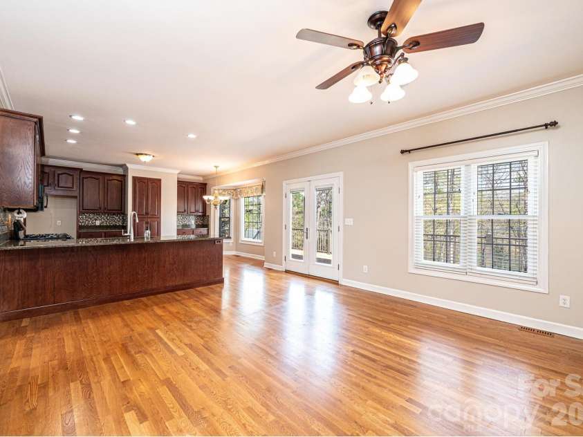 4726 Crystal Falls Avenue, Hickory, NC 28601.  MLS# CAR4367330, YatesRealty ID 21429. 