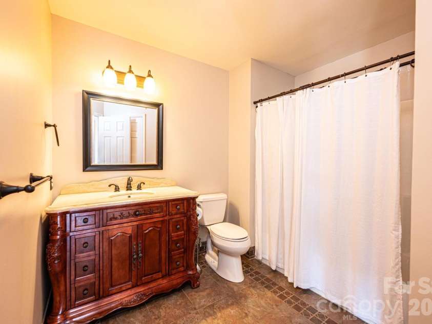 4726 Crystal Falls Avenue, Hickory, NC 28601.  MLS# CAR4367330, YatesRealty ID 21429. 