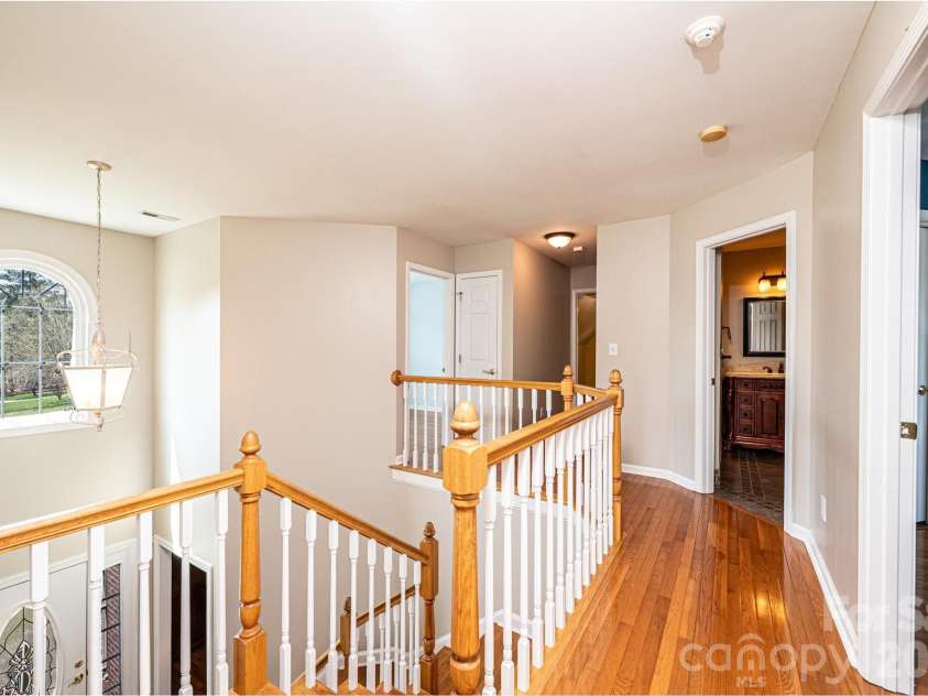 4726 Crystal Falls Avenue, Hickory, NC 28601.  MLS# CAR4367330, YatesRealty ID 21429. 