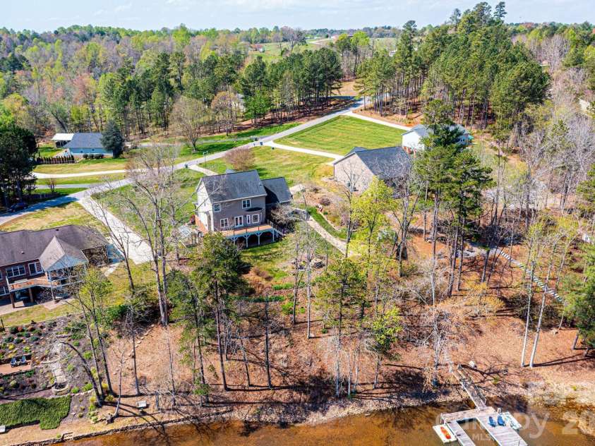 4726 Crystal Falls Avenue, Hickory, NC 28601.  MLS# CAR4367330, YatesRealty ID 21429. 