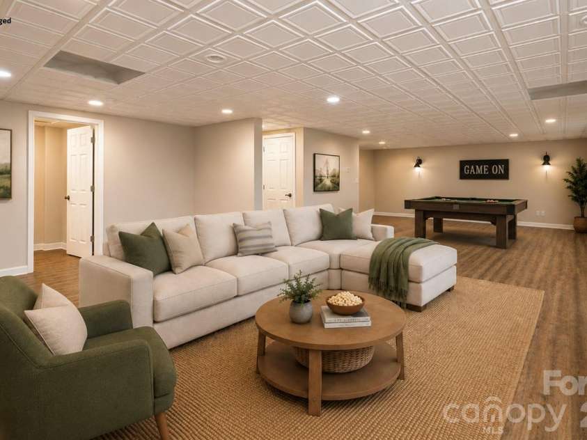 4726 Crystal Falls Avenue, Hickory, NC 28601.  MLS# CAR4367330, YatesRealty ID 21429. 