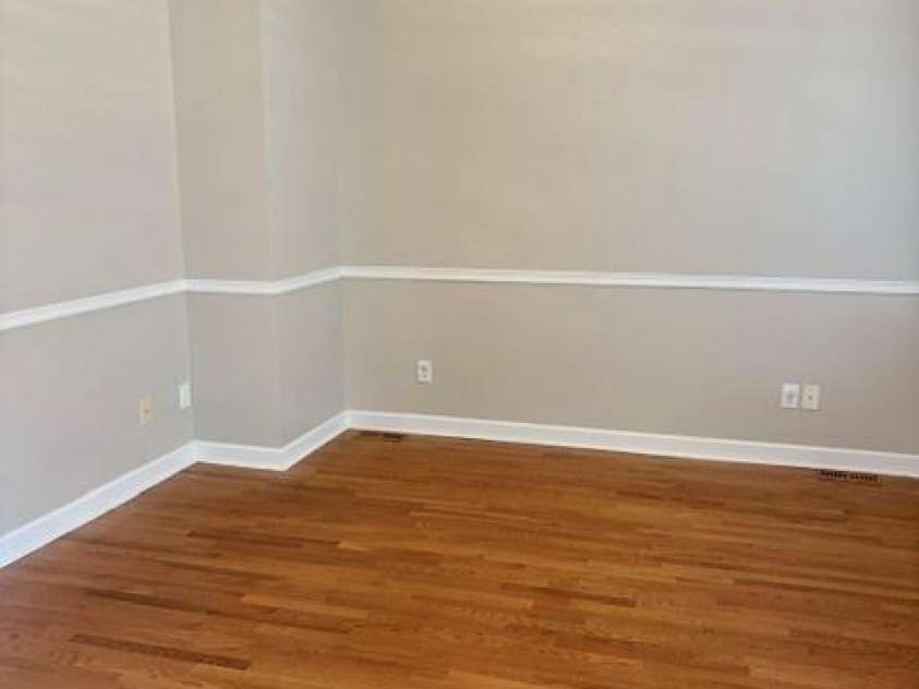 4726 Crystal Falls Avenue, Hickory, NC 28601.  MLS# CAR4367330, YatesRealty ID 21429. 