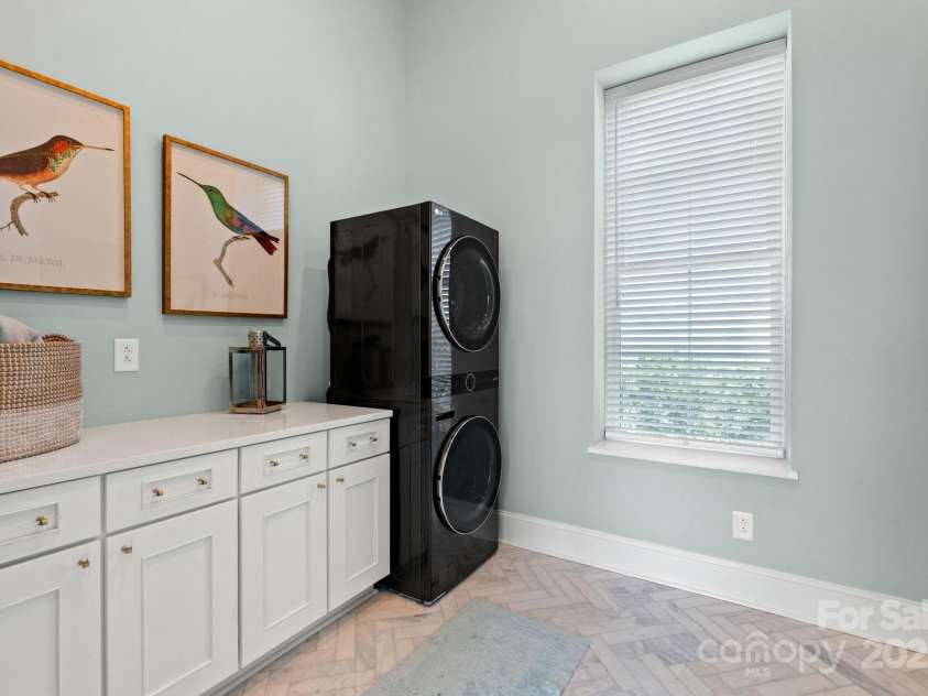 1475 Fawn Drive, Asheboro, NC 27205.  MLS# CAR4305275, YatesRealty ID 2143. 