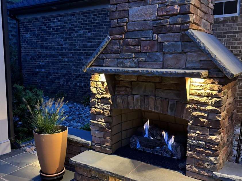 5256 Courtyard Lane, Belmont, NC 28012.  MLS# CAR4299282, YatesRealty ID 2143. Seller's twilight photo of courtyard