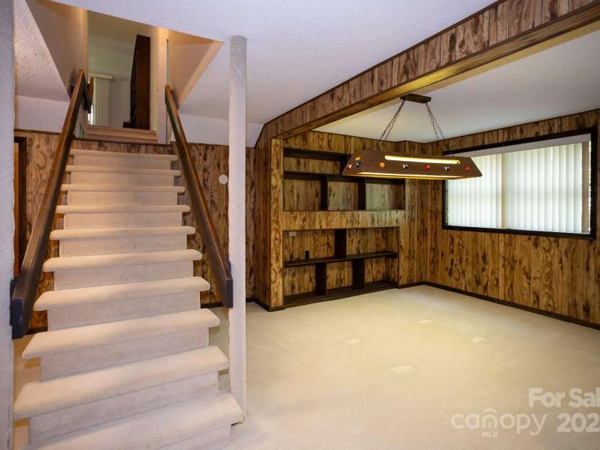 15 Cedar Trail, Asheville, NC 28803.  MLS# CAR4270530, YatesRealty ID 21431. Pool Room and den