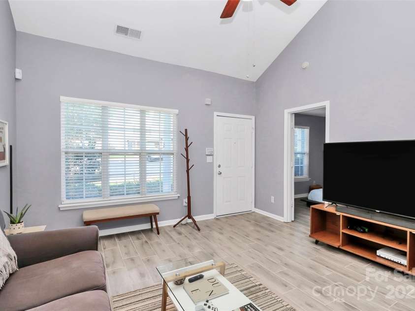 5980 Cougar Lane, Charlotte, NC 28269.  MLS# CAR4272520, YatesRealty ID 21432. 