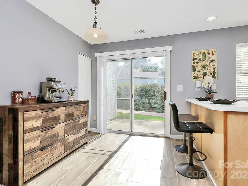 5980 Cougar Lane, Charlotte, NC 28269.  MLS# CAR4272520, YatesRealty ID 21432. 