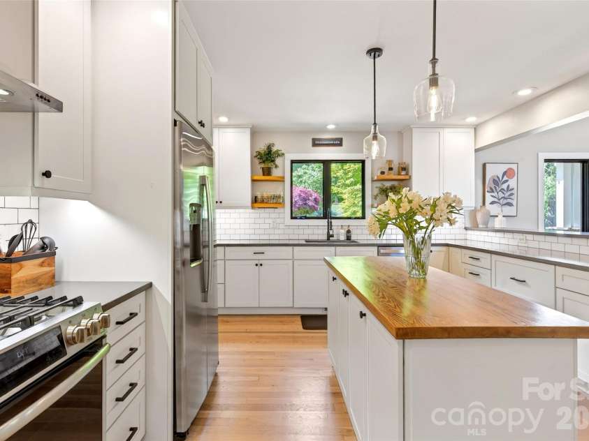 120 Old Lakey Gap Road, Black Mountain, NC 28711.  MLS# CAR4380220, YatesRealty ID 21433. Huge Island
