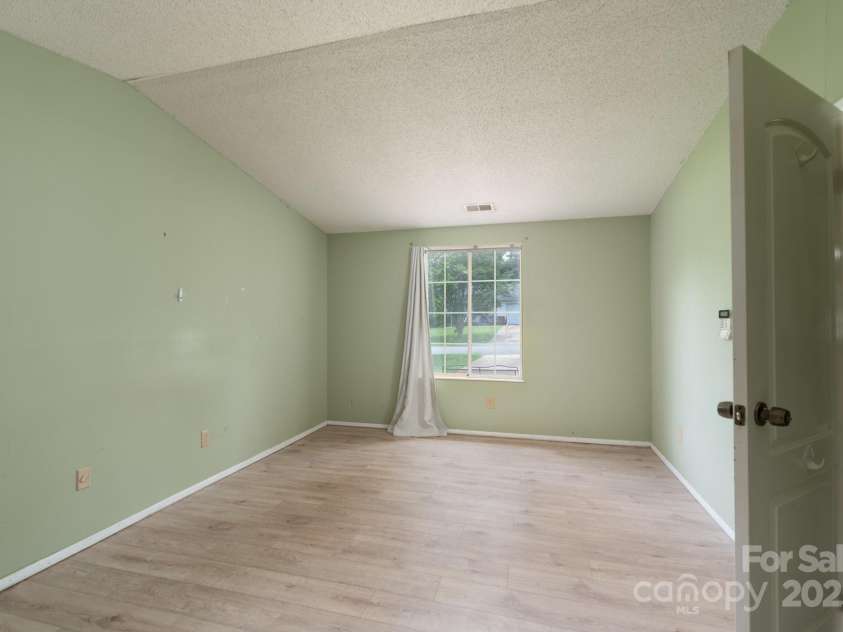 8019 Walnut Creek Lane, Charlotte, NC 28227.  MLS# CAR4267760, YatesRealty ID 21433. 