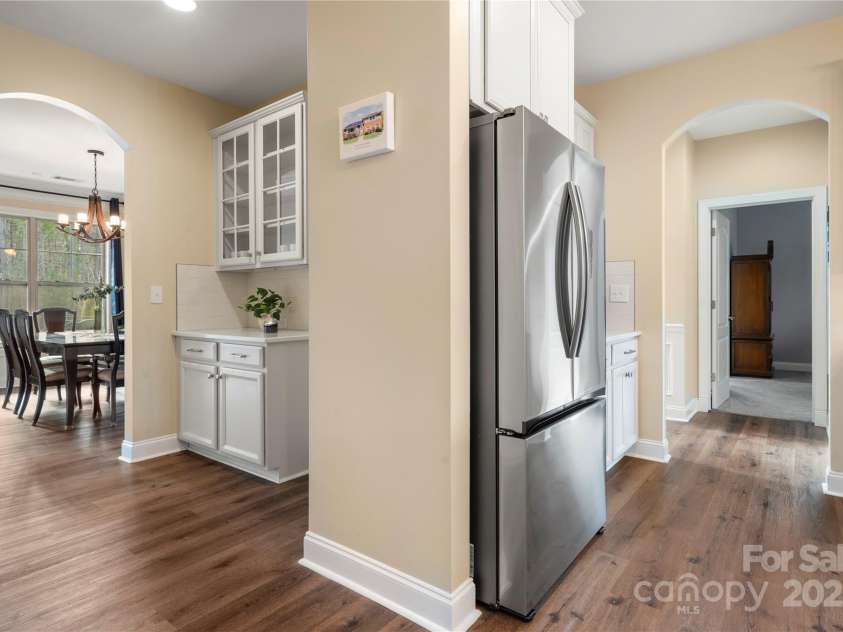 3019 Foggy Hollow Lane, Clover, SC 29710.  MLS# CAR4226789, YatesRealty ID 21435. Butlers pantry