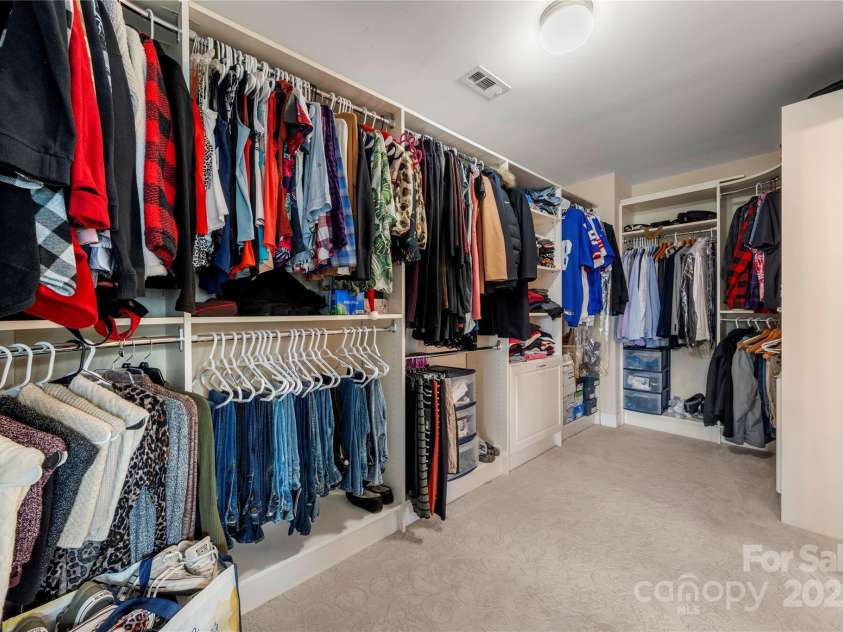 3019 Foggy Hollow Lane, Clover, SC 29710.  MLS# CAR4226789, YatesRealty ID 21435. Closet cont