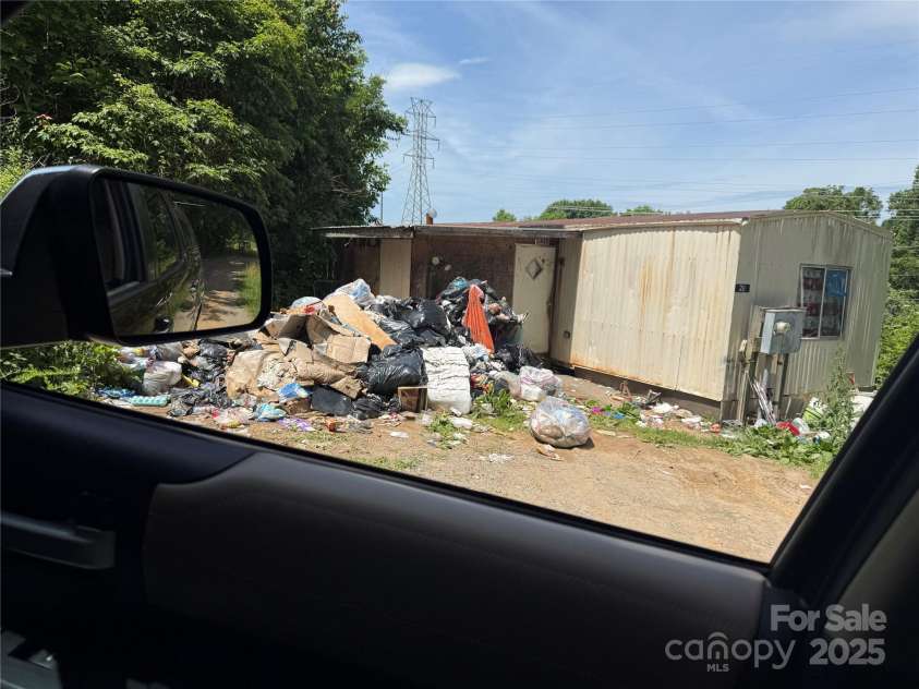 28 NC Drive, Marion, NC 28752.  MLS# CAR4262647, YatesRealty ID 21436. 