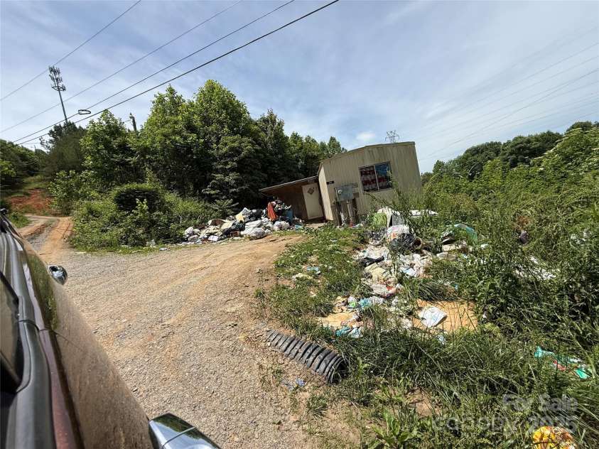 28 NC Drive, Marion, NC 28752.  MLS# CAR4262647, YatesRealty ID 21436. 