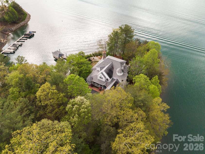 4950 Canterbury Place, Morganton, NC 28655.  MLS# CAR4368973, YatesRealty ID 21436. 