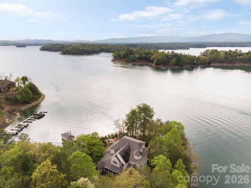 4950 Canterbury Place, Morganton, NC 28655.  MLS# CAR4368973, YatesRealty ID 21436. 