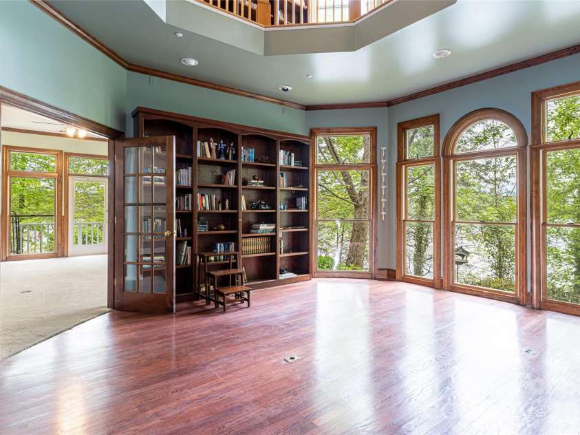 4950 Canterbury Place, Morganton, NC 28655.  MLS# CAR4368973, YatesRealty ID 21436. 