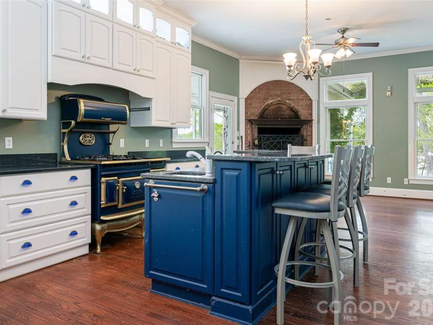 4950 Canterbury Place, Morganton, NC 28655.  MLS# CAR4368973, YatesRealty ID 21436. 